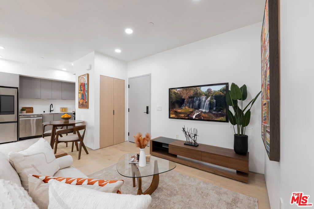 Photo of 1361 Kelton Avenue #401, Los Angeles, CA 90024 (MLS # 25578285)