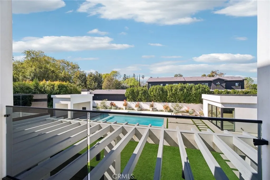 Encino, California 91316, United States, 6 Bedrooms Bedrooms, ,7 BathroomsBathrooms,Residential,Active,182136