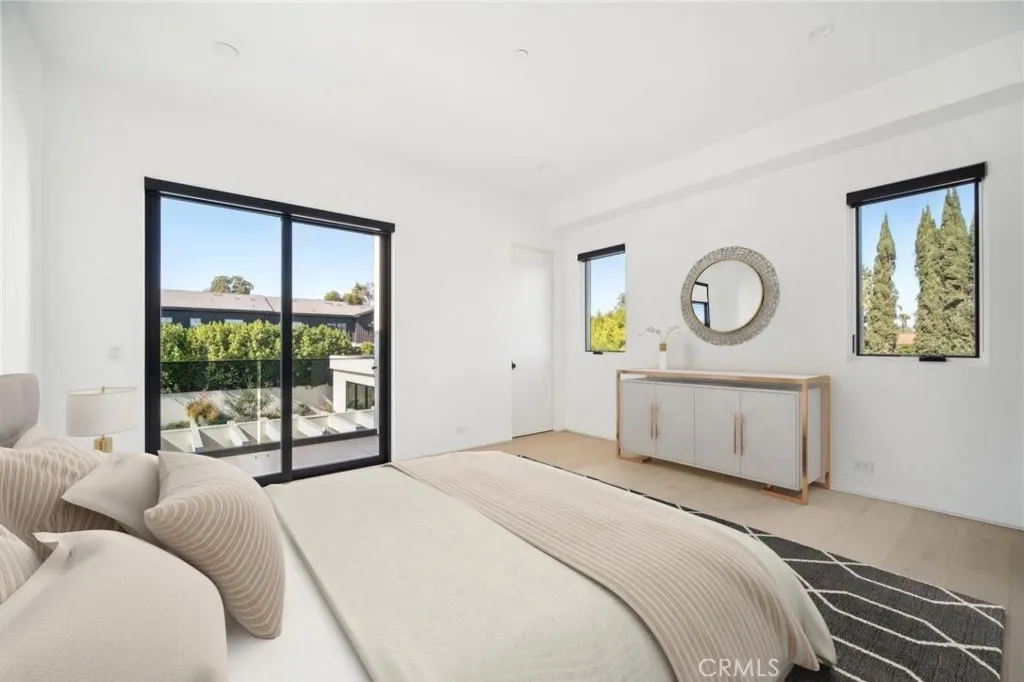 Encino, California 91316, United States, 6 Bedrooms Bedrooms, ,7 BathroomsBathrooms,Residential,Active,182136