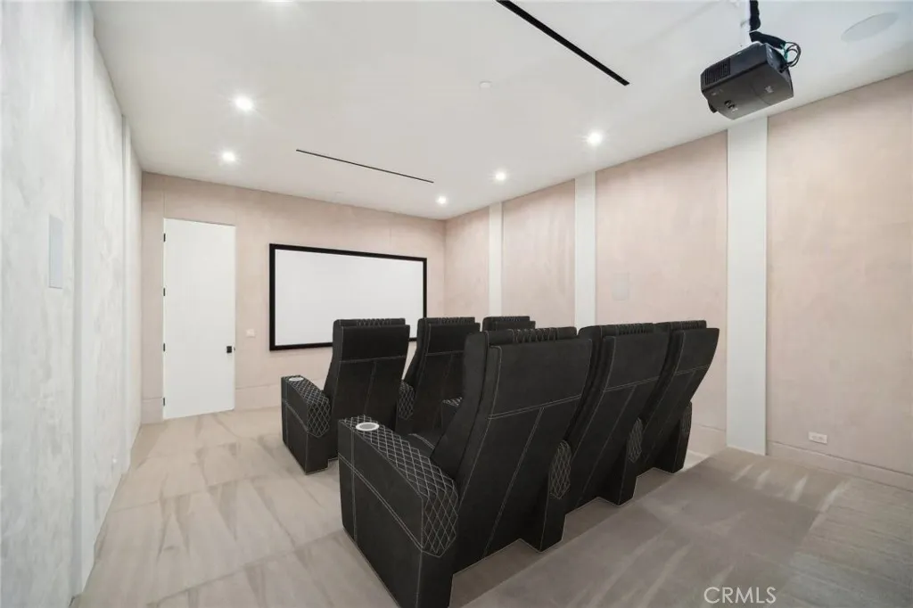 Encino, California 91316, United States, 6 Bedrooms Bedrooms, ,7 BathroomsBathrooms,Residential,Active,182136