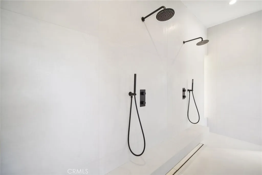 Encino, California 91316, United States, 6 Bedrooms Bedrooms, ,7 BathroomsBathrooms,Residential,Active,182136