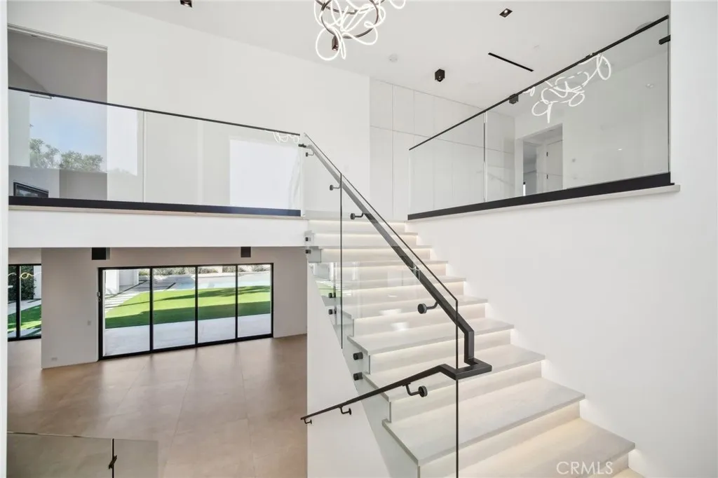 Encino, California 91316, United States, 6 Bedrooms Bedrooms, ,7 BathroomsBathrooms,Residential,Active,182136