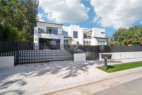 5321 Oak Park Avenue Encino CA 91316