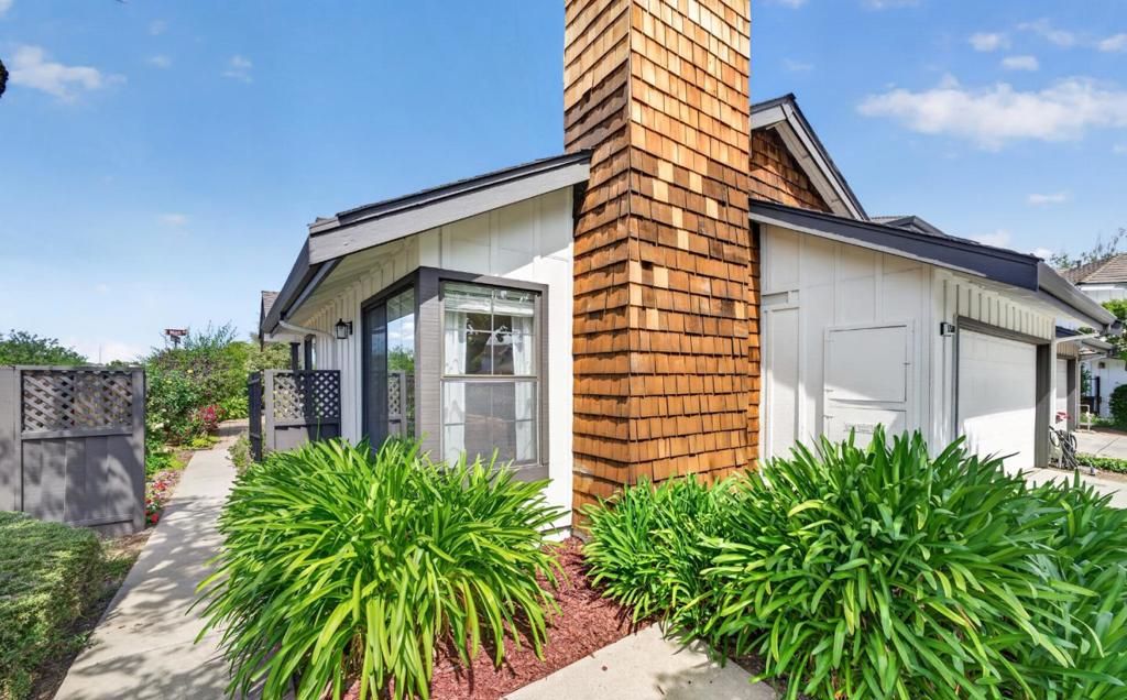 Photo of 17590 Carriage Lamp Way, Morgan Hill, CA 95037 (MLS # ML82042410)