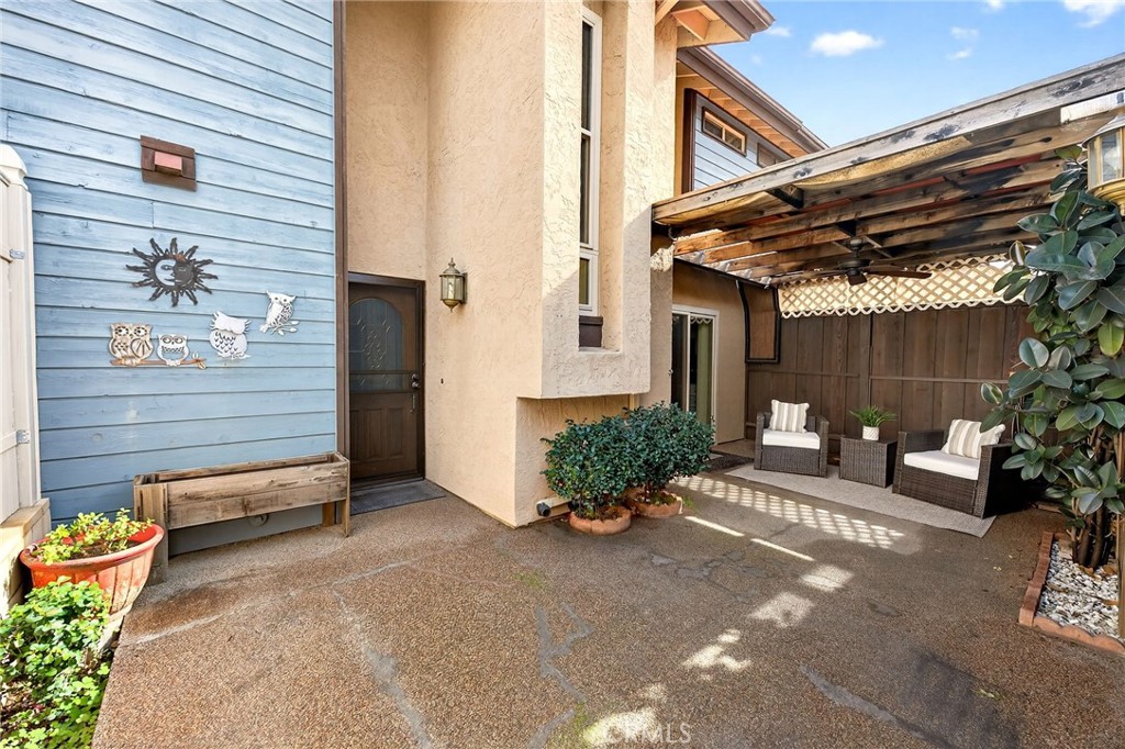 140 E El Norte Parkway 74