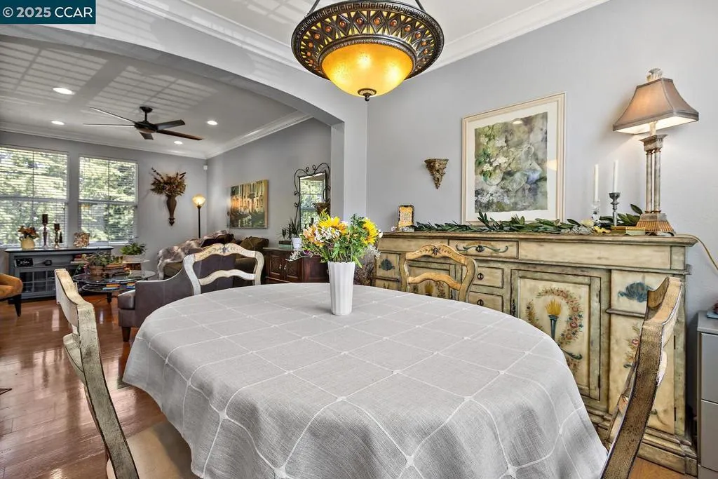 Pleasant Hill, California 94523, United States, 2 Bedrooms Bedrooms, ,3 BathroomsBathrooms,Residential,Active,158466