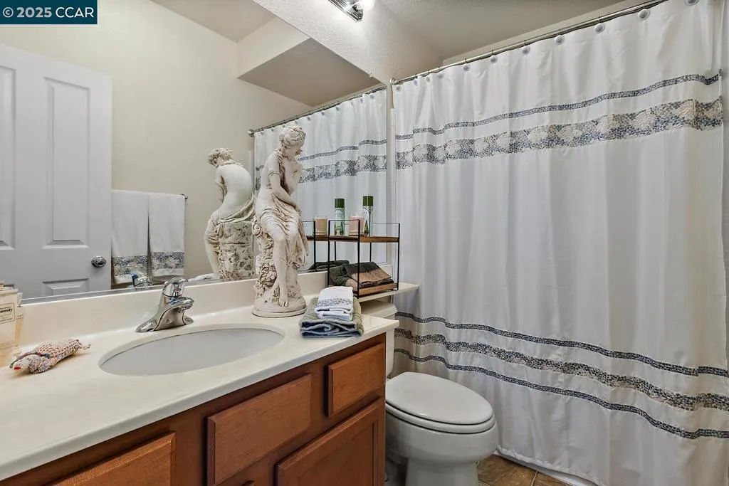 Pleasant Hill, California 94523, United States, 2 Bedrooms Bedrooms, ,3 BathroomsBathrooms,Residential,Active,158466