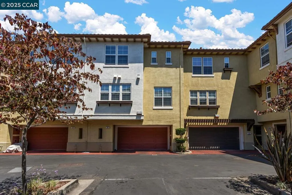 Pleasant Hill, California 94523, United States, 2 Bedrooms Bedrooms, ,3 BathroomsBathrooms,Residential,Active,158466