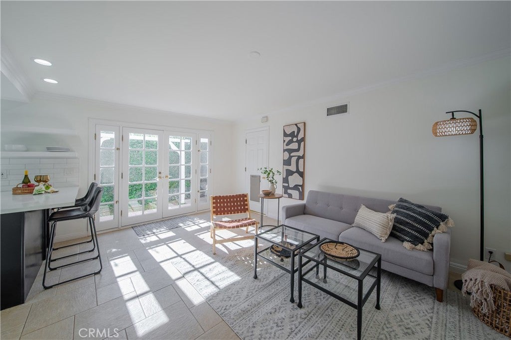 6504 Tamarind
