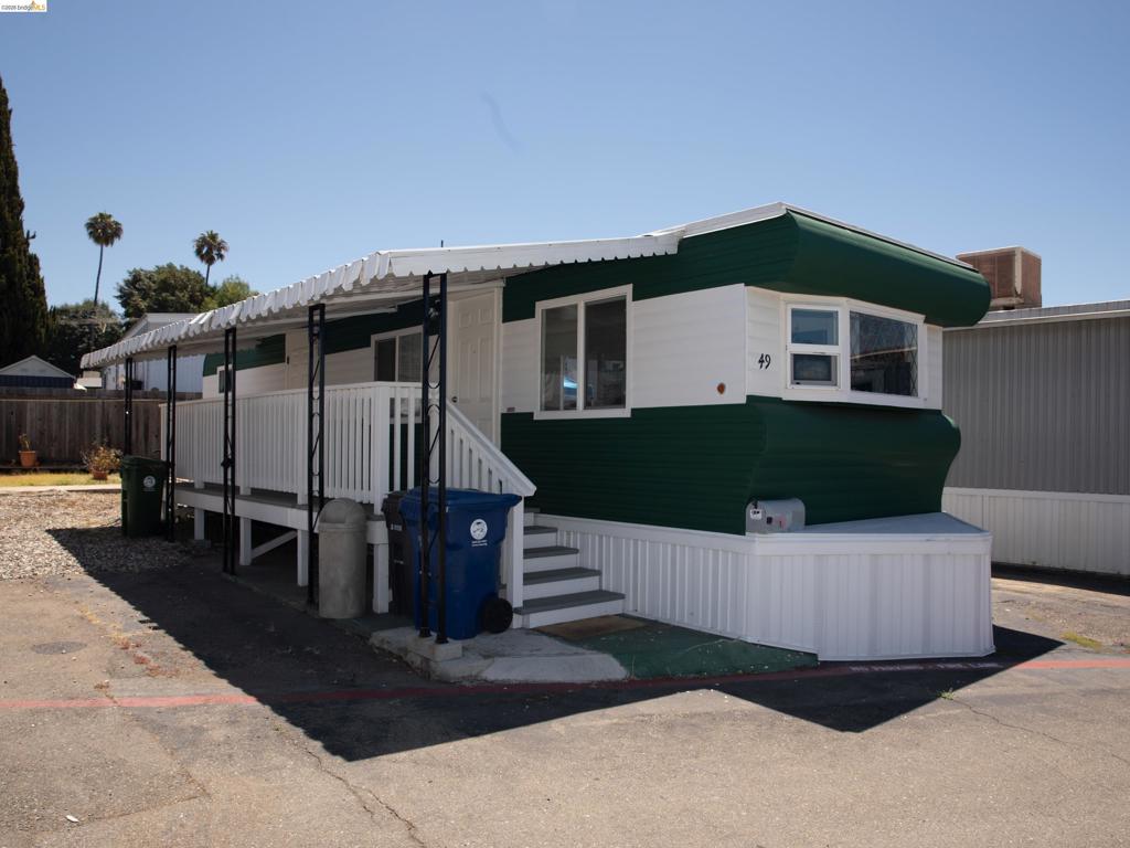 3875 Castro Valley Blvd