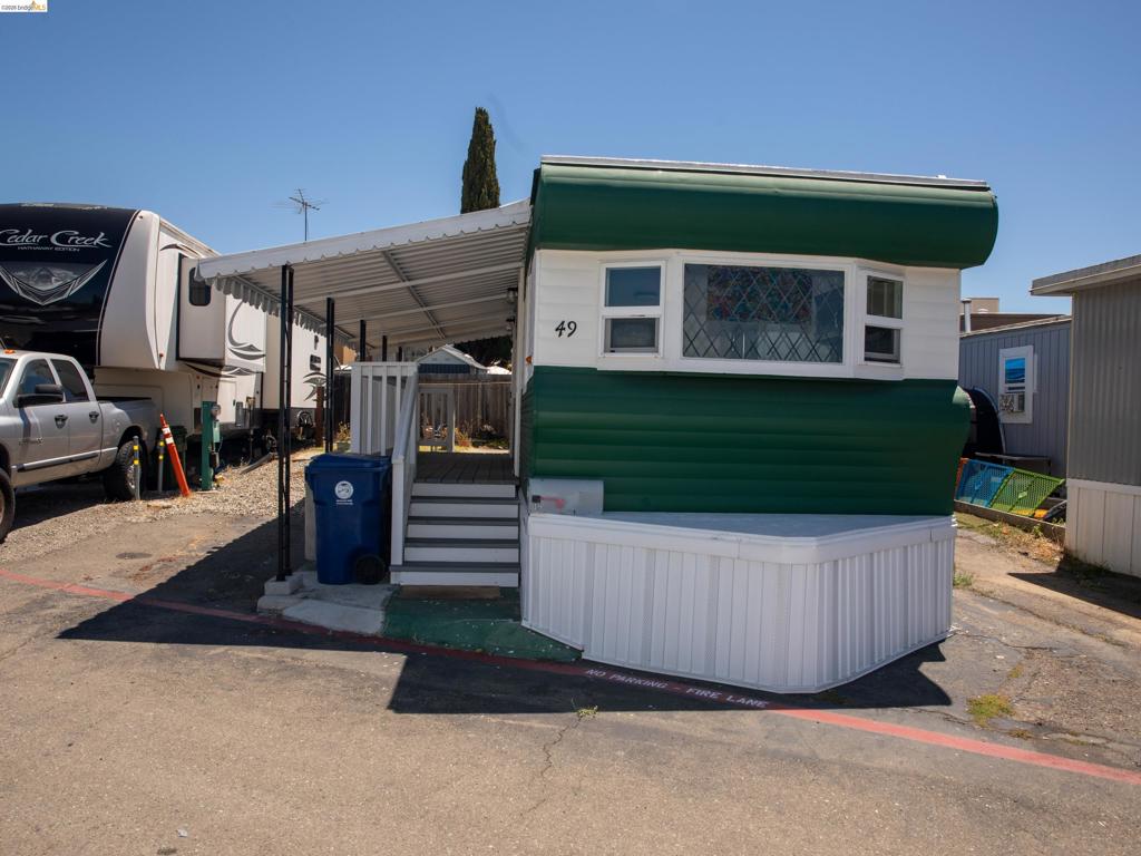 3875 Castro Valley Blvd