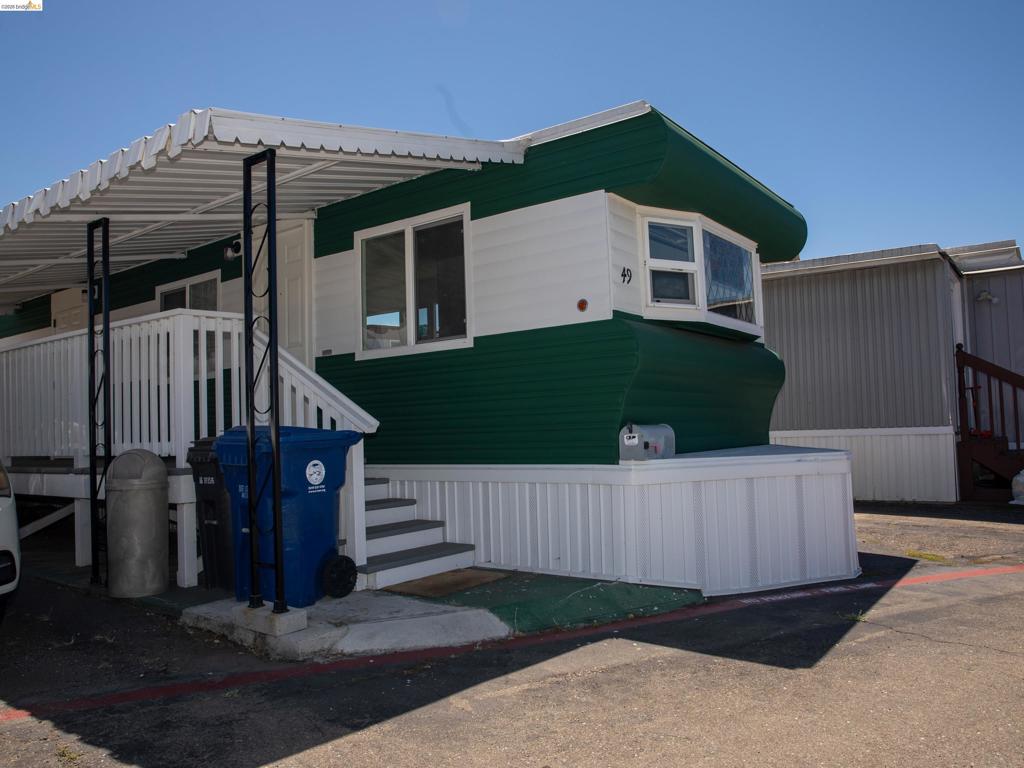 3875 Castro Valley Blvd