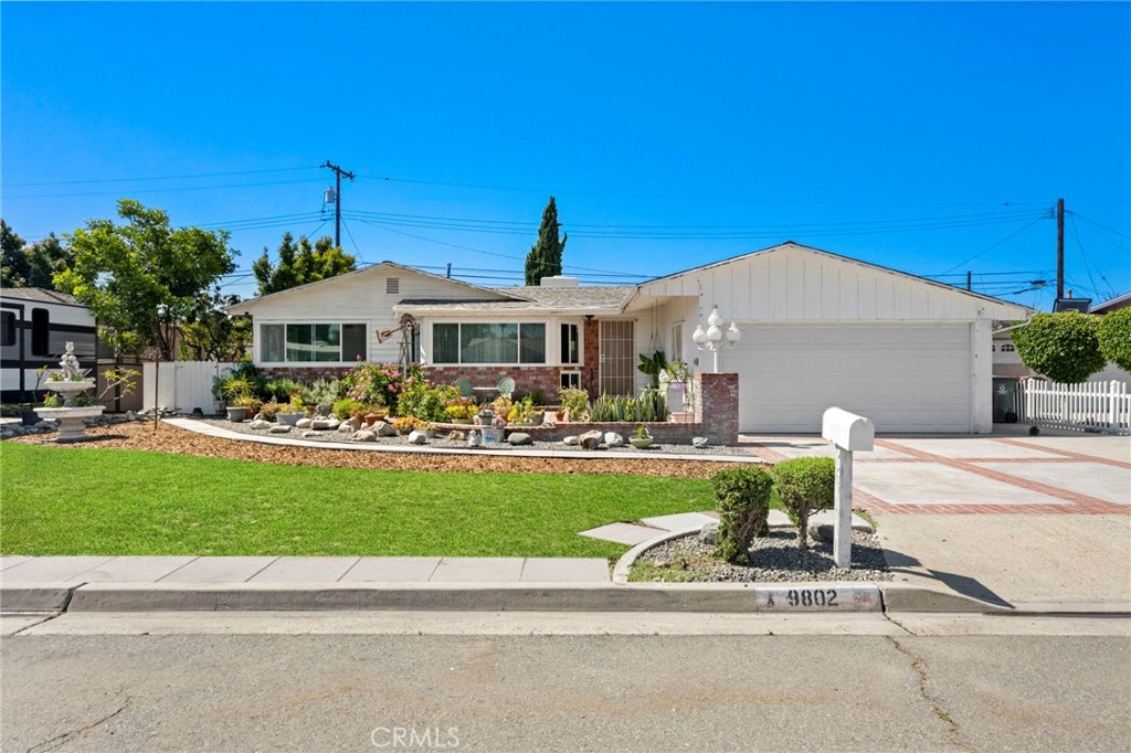 9802 Swallow Lane