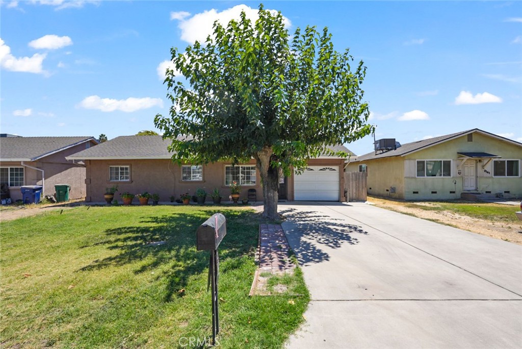 Charming 3-Bedroom Merced Home with Solar – Built in 2007 & Move-In Ready!
Welcome to this well-maintained 3-bedroom, 1-bath home, built in 2007 and located just blocks from Highway 99—making your daily commute quick and convenient.
Inside, you'll find a bright and inviting living space with fresh interior paint done less than 2 years ago. The kitchen boasts sleek granite countertops—perfect for cooking, entertaining, or simply enjoying your morning coffee.
The exterior was painted less than a year ago, giving the home great curb appeal. Step into the backyard and enjoy a private, fully fenced space with alley access and a rear gate—upgraded about 4 years ago for added functionality and security.
Energy efficiency is a bonus with leased solar panels, helping to keep utility costs low while supporting sustainable living.
Whether you're a first-time buyer or looking for a low-maintenance, move-in ready property, this 2007-built home has everything you need. Don't wait—schedule your private showing today!