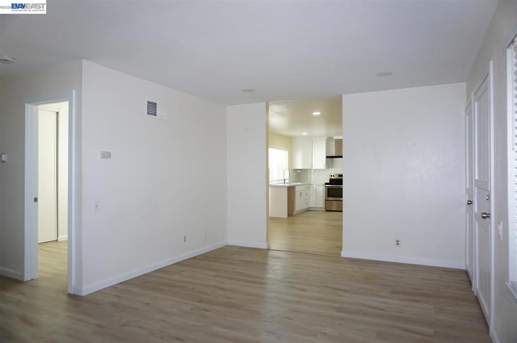 30888 TIDEWATER DR