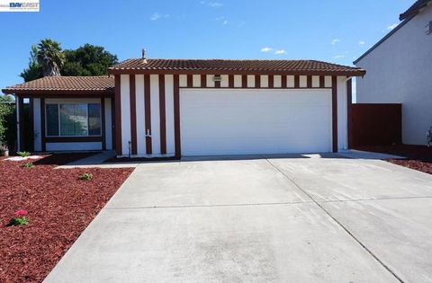 Photo of 30888 TIDEWATER DR Dr, Union City, CA 94587 (MLS # 41131387)