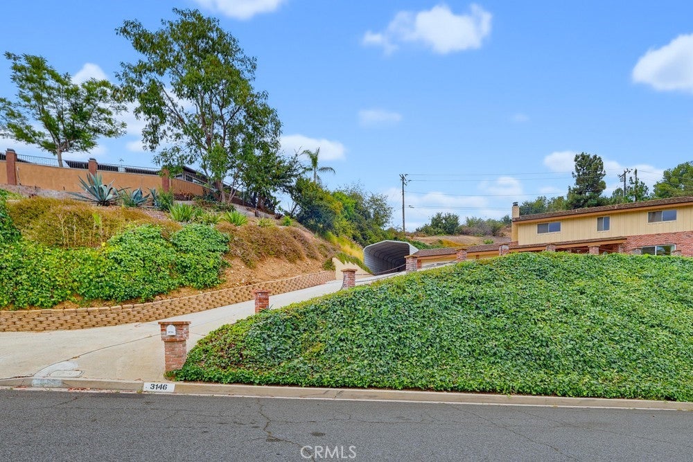3146 E Los Cerillos Drive