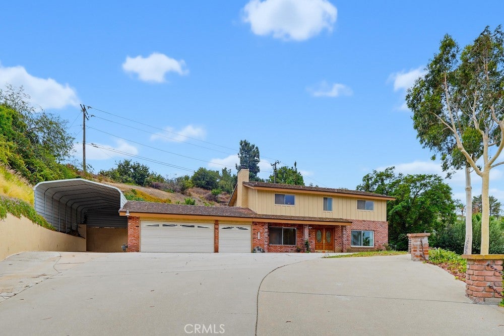 3146 E Los Cerillos Drive
