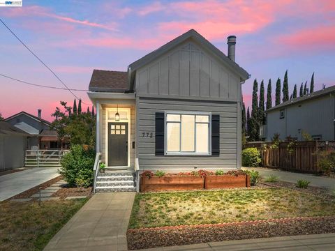 Photo of 772 Mcleod St St, Livermore, CA 94550 (MLS # 41131132)