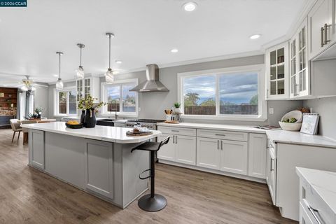 Photo of 4310 4310 Foothill Way Way, Pittsburg, CA 94565 (MLS # 41122817)