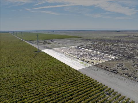 Photo of 0 4616323, Wasco, CA 93280 (MLS # PW25251664)