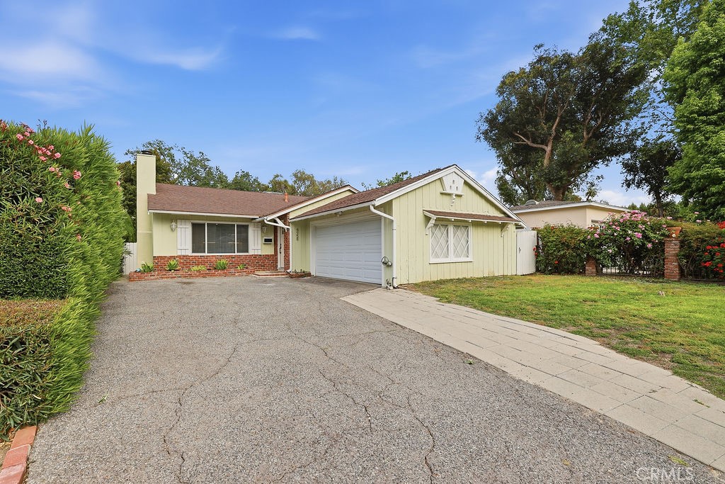 4958 Canoga Avenue