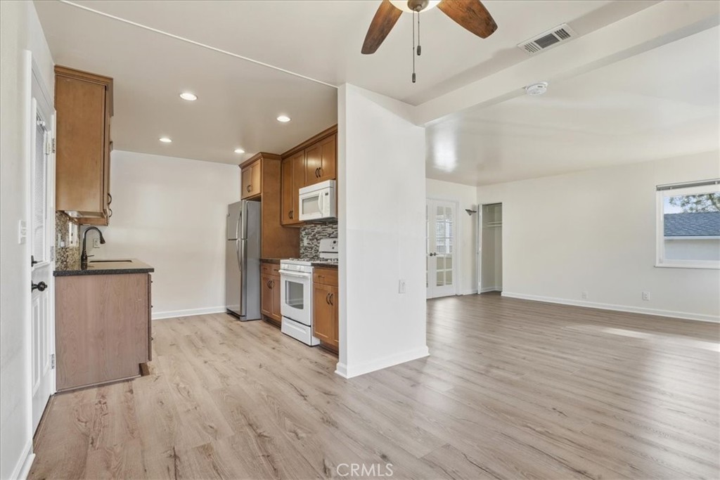 PROPERTIES 87 E Foothill
