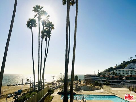 Photo of 17366 W Sunset Boulevard #105, Pacific Palisades, CA 90272 (MLS # 25604263)