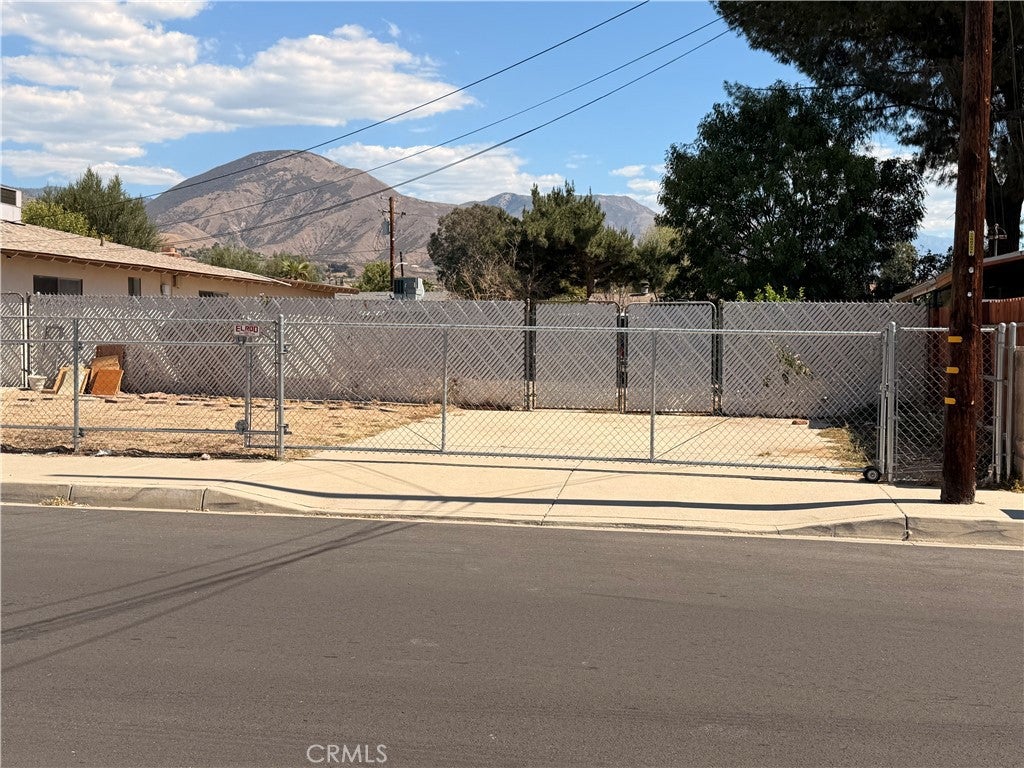 0 Mountain Ave