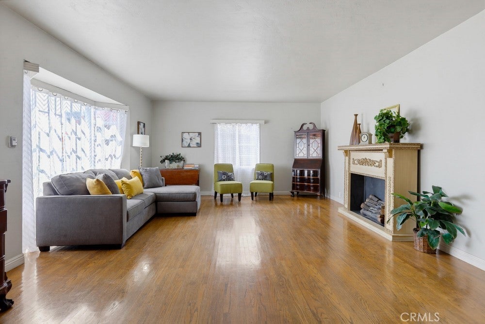 13071 Birchwood