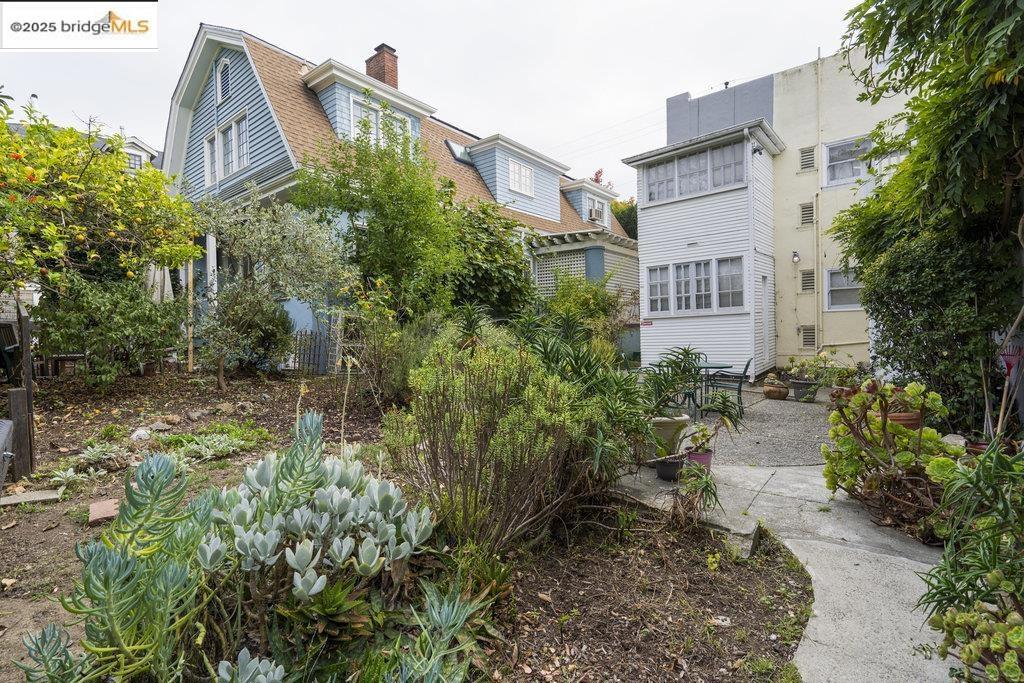 ELMWOOD - Residential