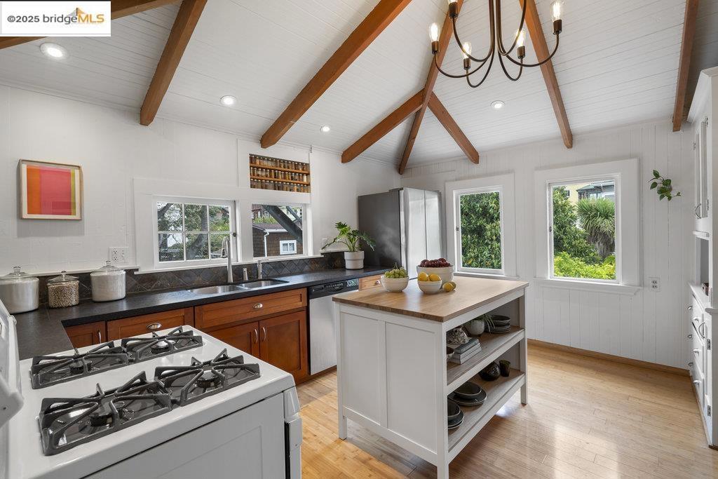 ELMWOOD - Residential