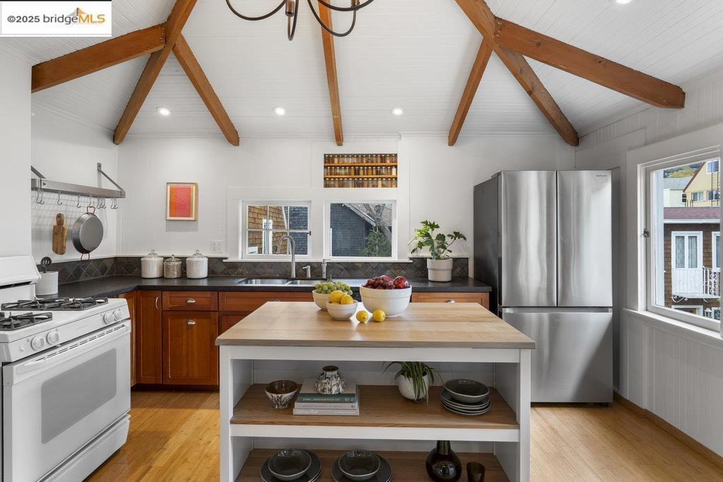 ELMWOOD - Residential