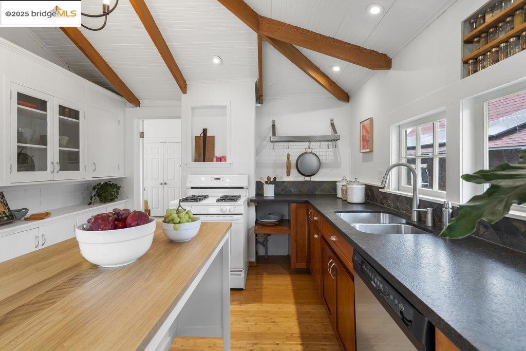 ELMWOOD - Residential