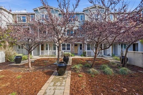 Photo of 131 Ivory Palm Terrace, Sunnyvale, CA 94086 (MLS # ML82041150)