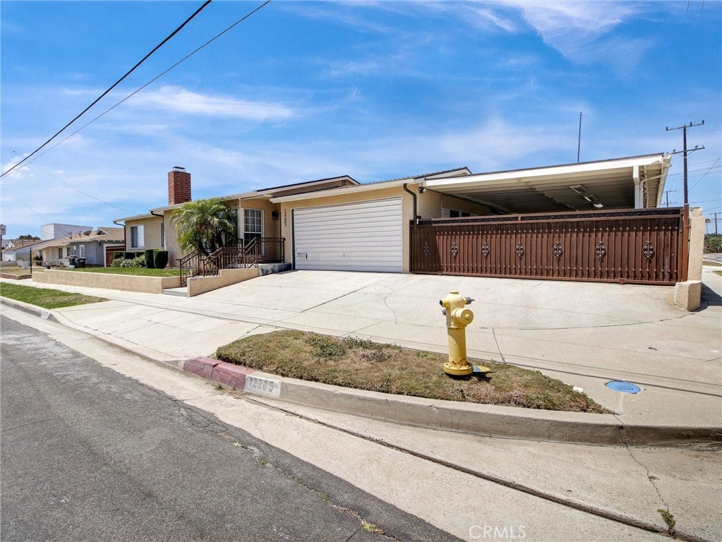 12205 S Halldale AVE, Los Angeles CA 90047