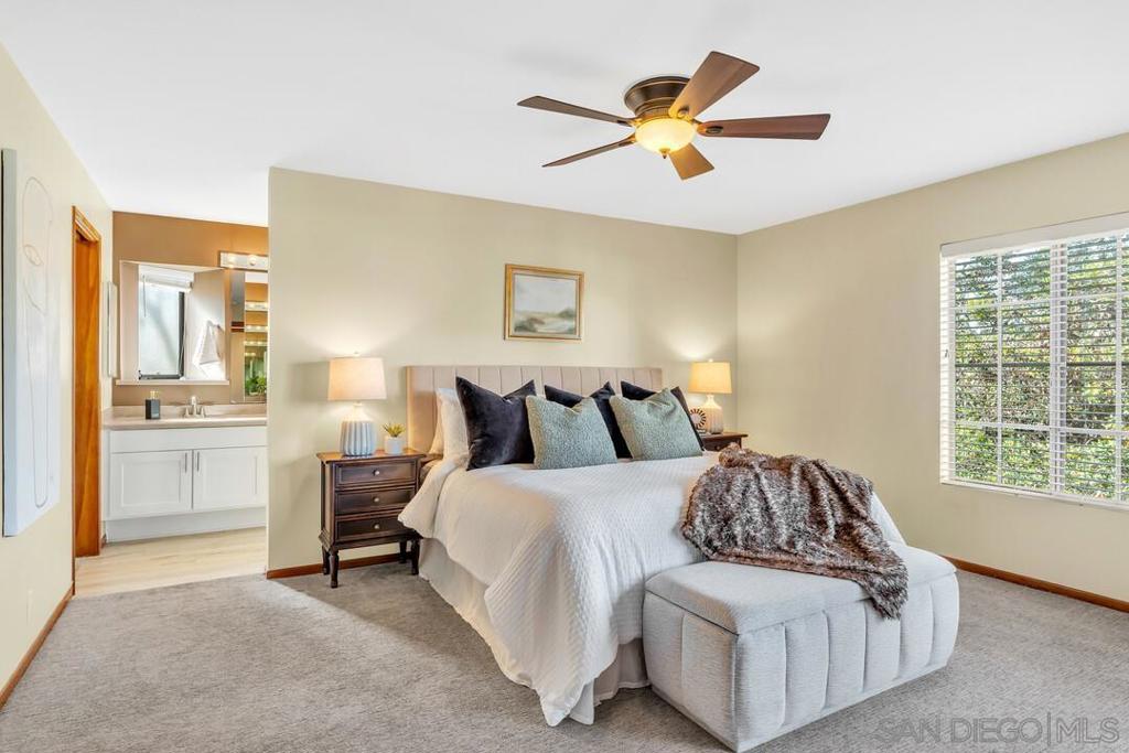 8870 Villa La Jolla Dr 205