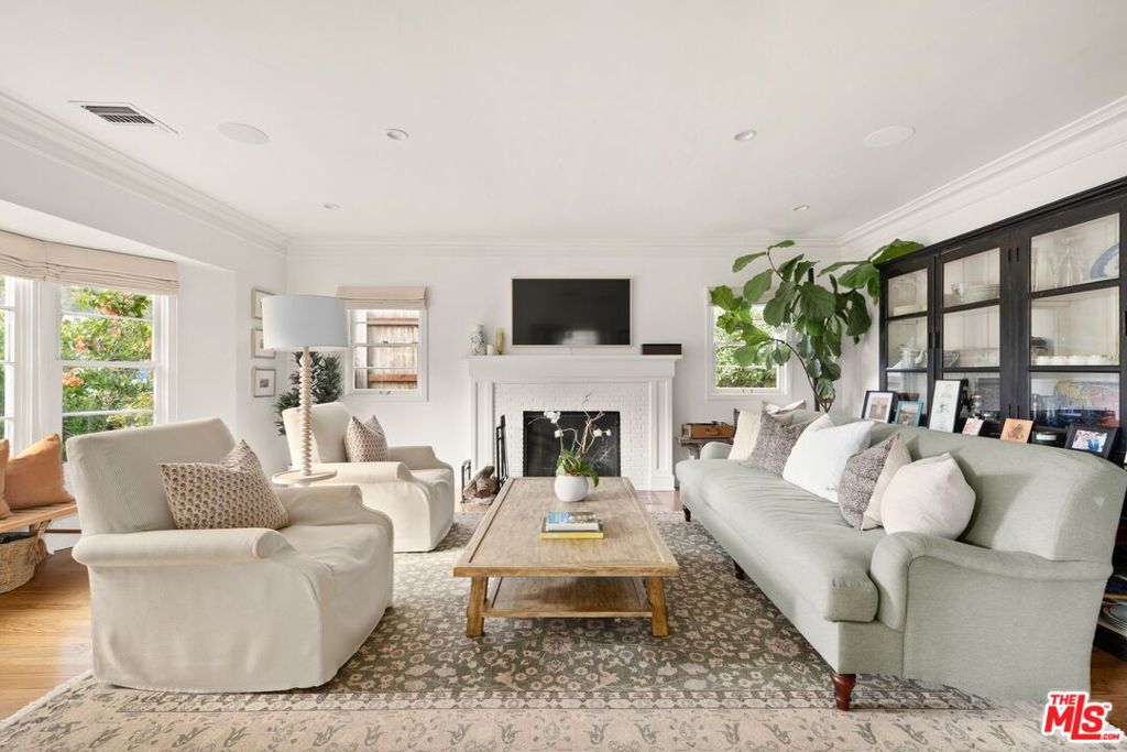 845 S Harvard Street