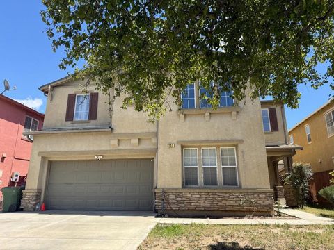 Photo of 237 Tuscany Avenue, Greenfield, CA 93927 (MLS # ML82047463)