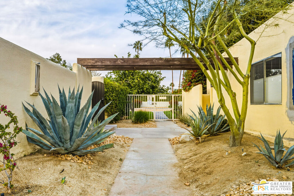 1103 E Alejo Road