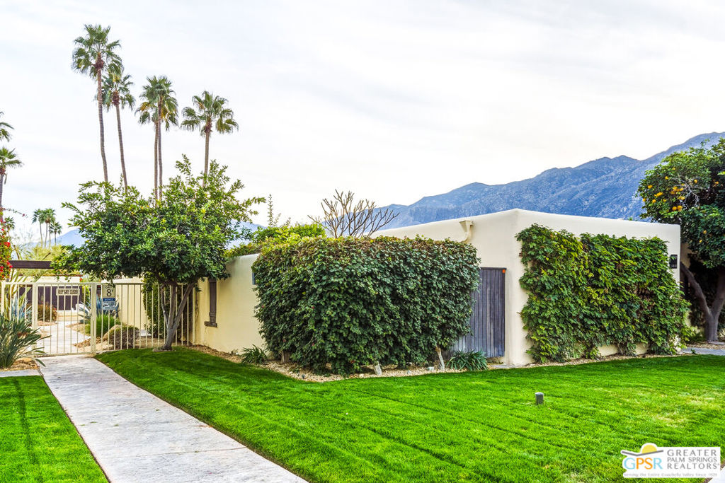 1103 E Alejo Road