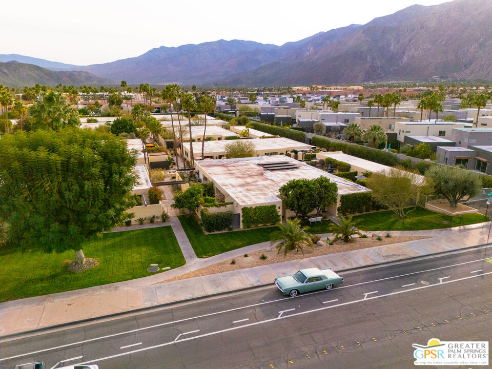 1103 E Alejo Road