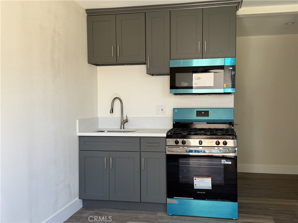1028 S Gage