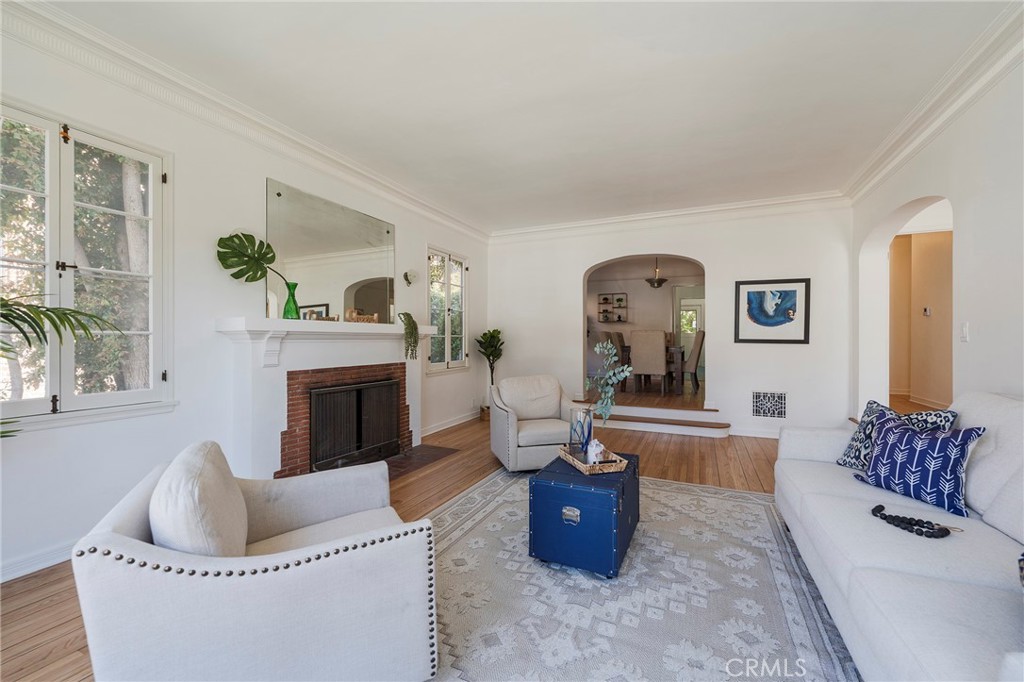 Properties 2 1964 Palmerston Place