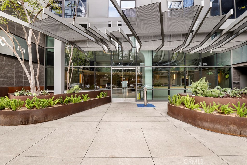 330 W 11th Street A503