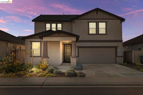 Photo of 5439 Drawbridge Way Way, Riverbank, CA 95367 (MLS # 41132745)