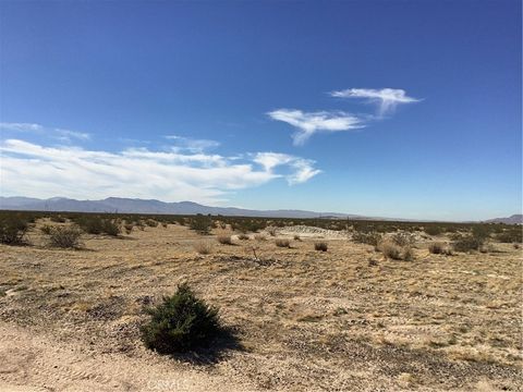 Photo of 0 Newberry Mountains, Newberry Springs, CA 92365 (MLS # HD25063676)