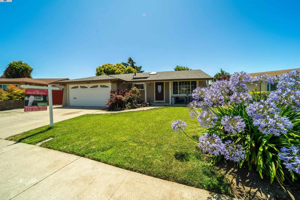34505 Salinas Pl