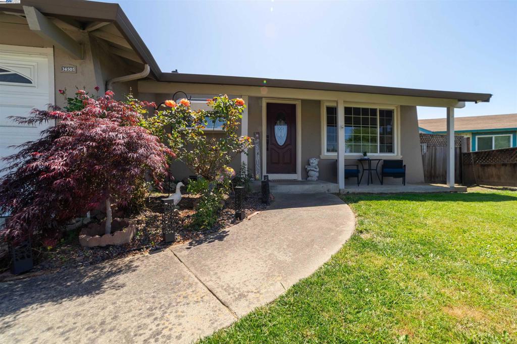 34505 Salinas Pl