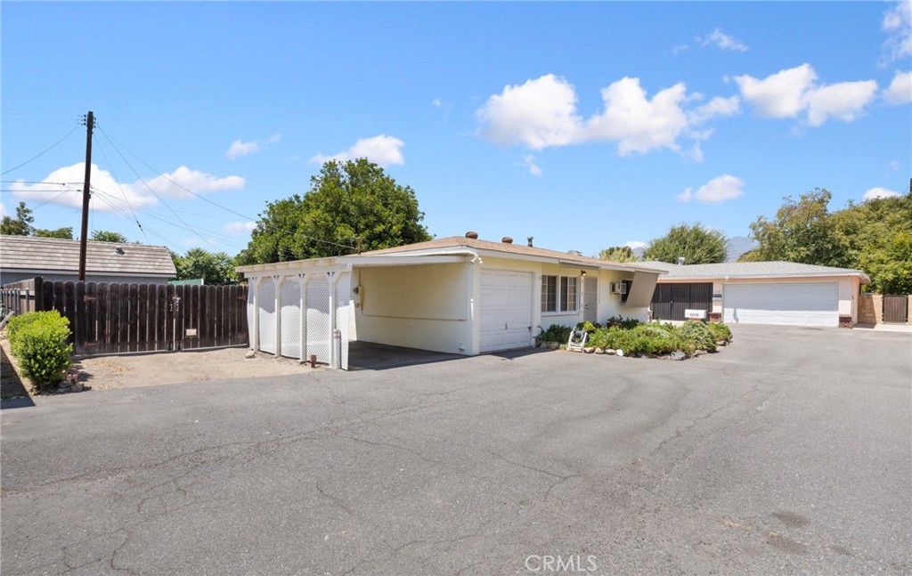 12175 Hemlock Street